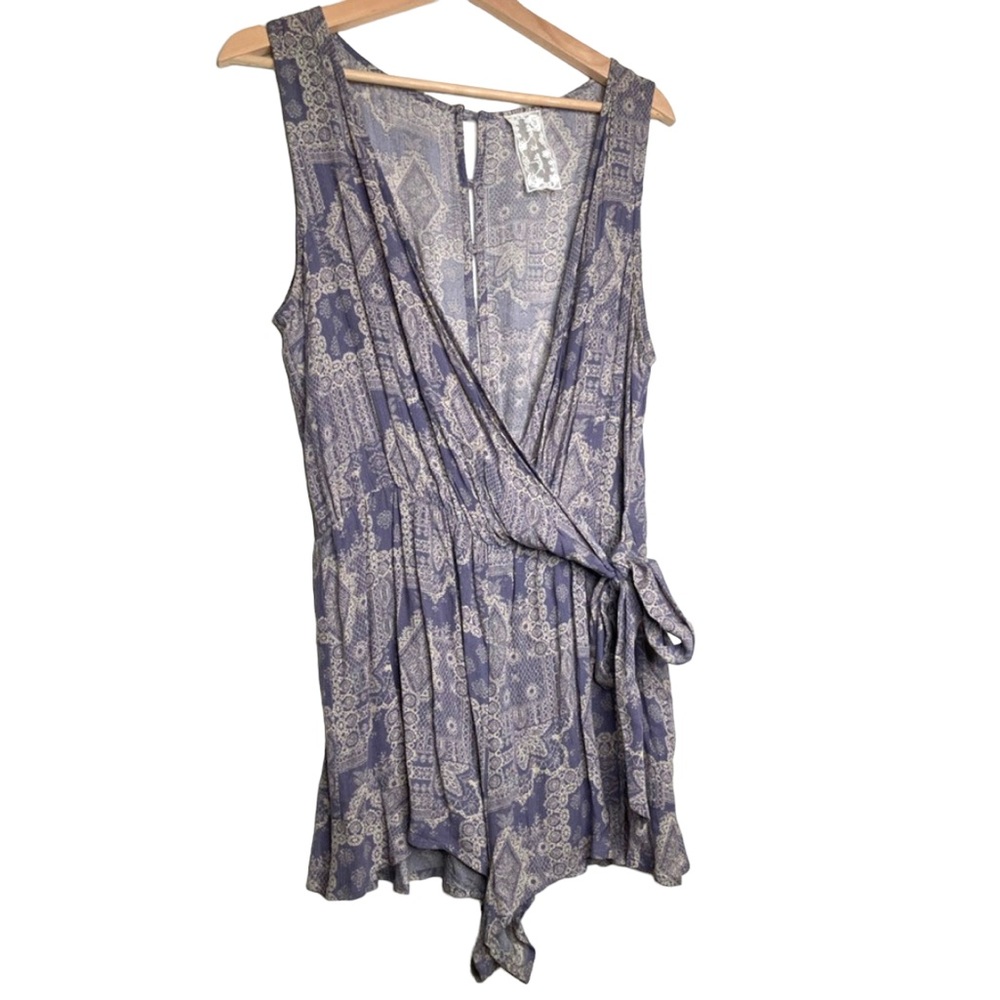 Sadie & Sage Womens Romper Purple Geometric Top Tie Waist Boat Neck Button M